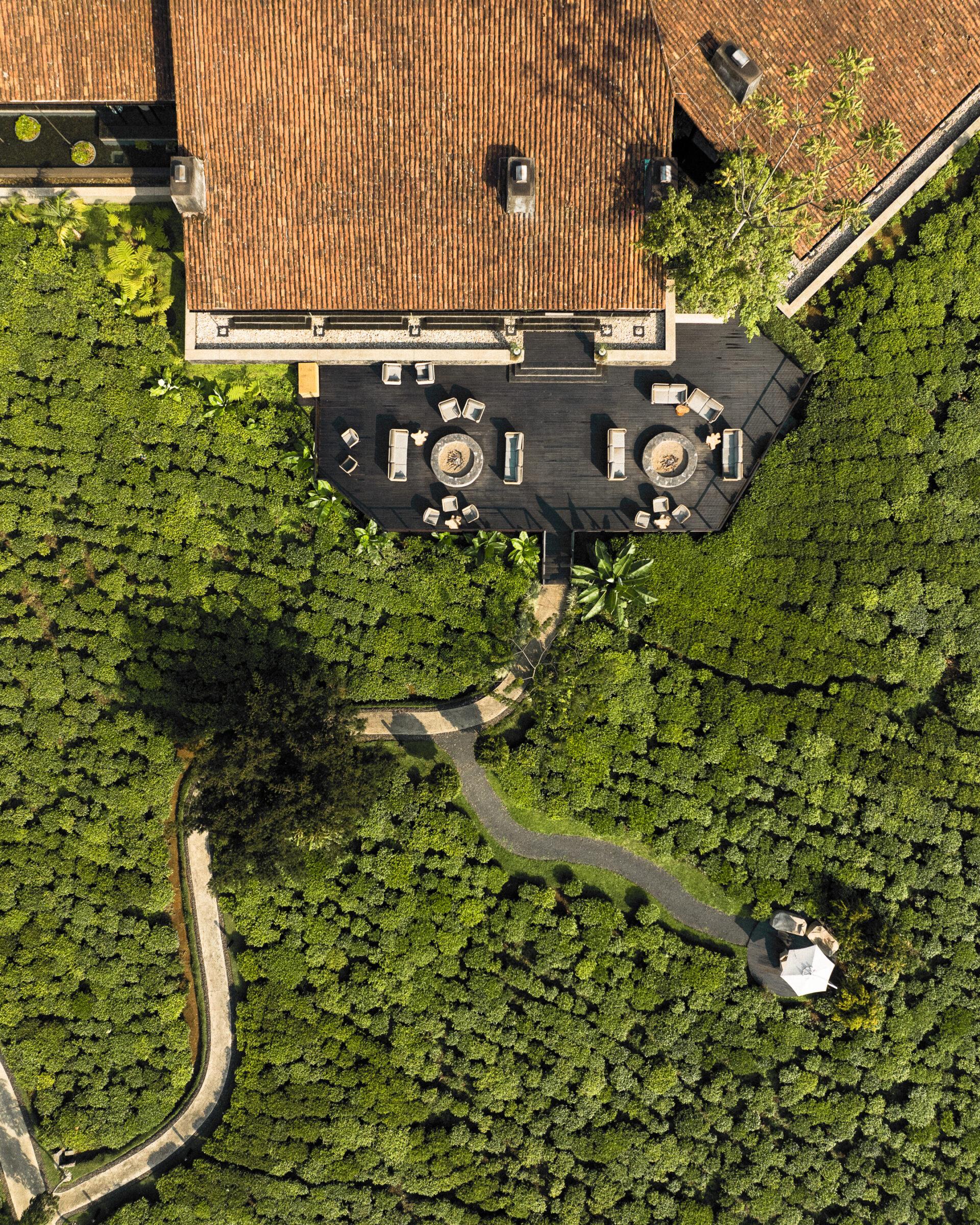 thedronebook_OneAndOnly_Nyungwe_House3